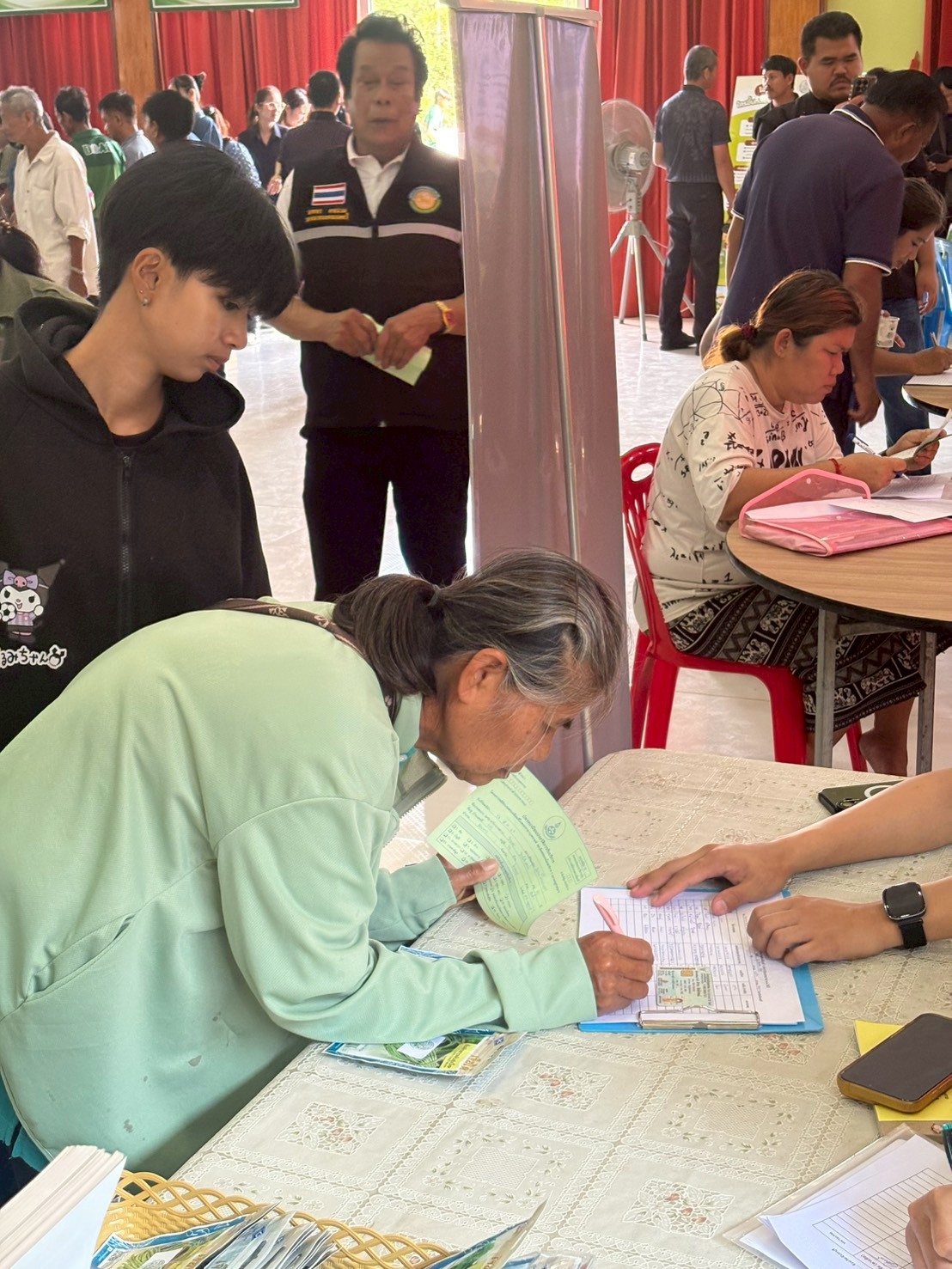 title - ส.ป.ก.จันทบุรี เข้าร่วมจัดงานโครงการคลินิกเกษตรเคลื่อนที่ในพระราชานุเคราะห์ สมเด็จพระบรมโอรสาธิราช ฯ สยามมกุฎราชกุมาร ประจำปีงบประมาณ พ.ศ. 2569 (ไตรมาสที่ 2/2569)